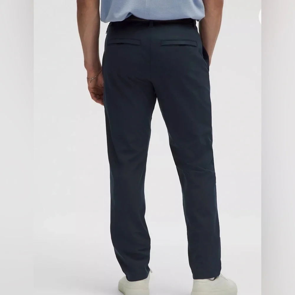 lululemon athletica Men's Slim Chinos in Dark Navy